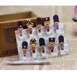 10 mini pinces à linge "garde royale" en bois